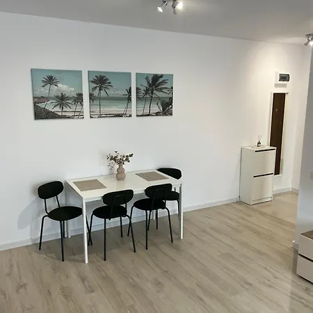 Tomis Apartment