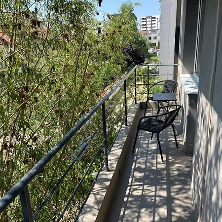 Tomis Apartment